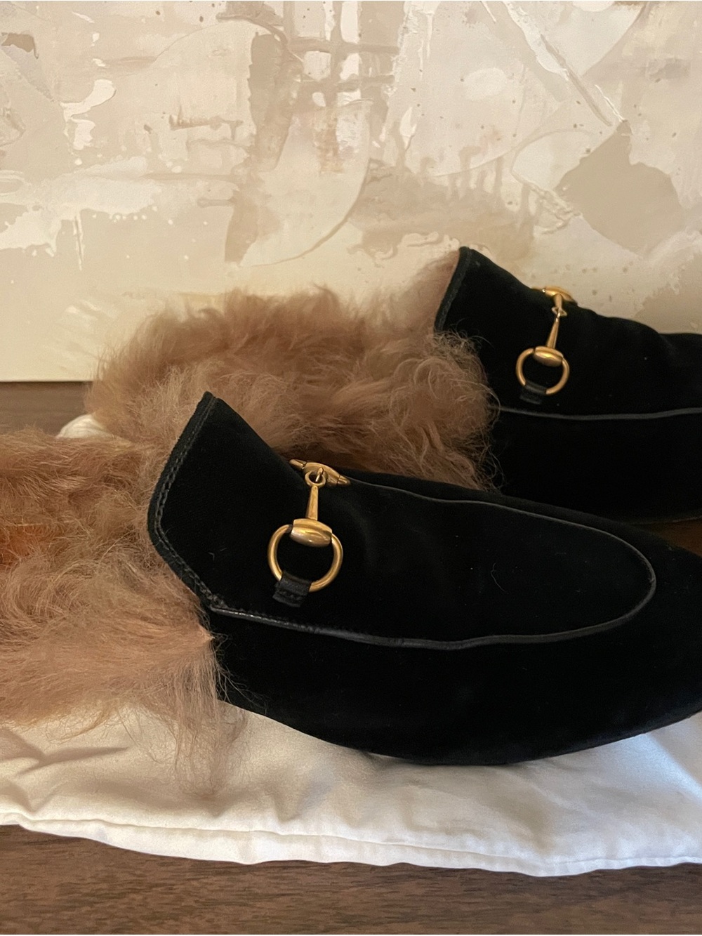 Gucci Princetown Black Velvet Fur-Lined Loafer Mules/Slippers with Gold Horsebit - Picture 5 of 9